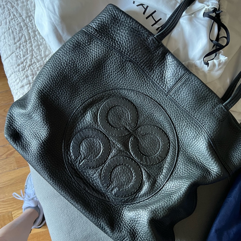 Black leather COACH shoulder tote